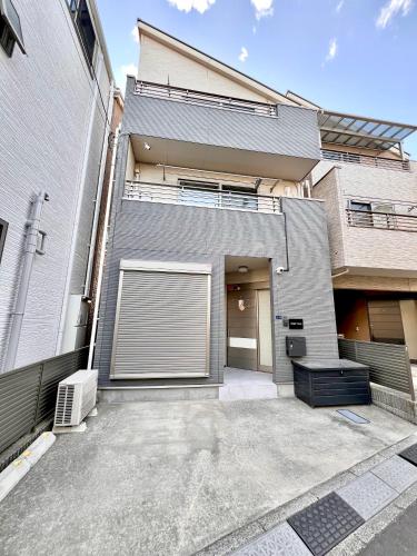 Dragon Villa Spacious 3 Story Home 10 Min to JR Yamanote Line Easy Access to Shinjuku Shibuya Ueno