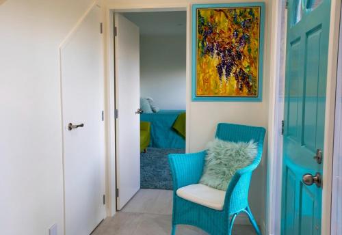 Posezení v ubytování Riverstone Retreat Upper Hutt