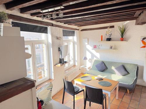 CHARME VIEUX LILLE Apartment 1 chambre 24H24H Access