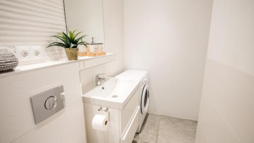 Puerto Banus Marina Apartment!