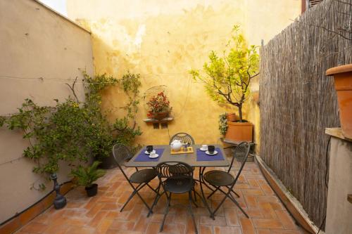 Your Piazza Navona Hideaway with Terrace
