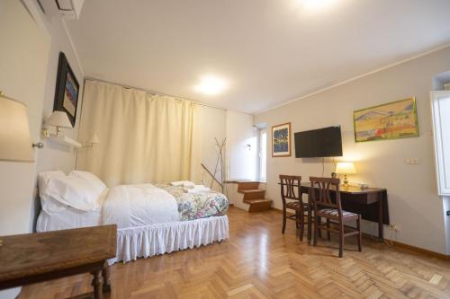 Your Piazza Navona Hideaway with Terrace