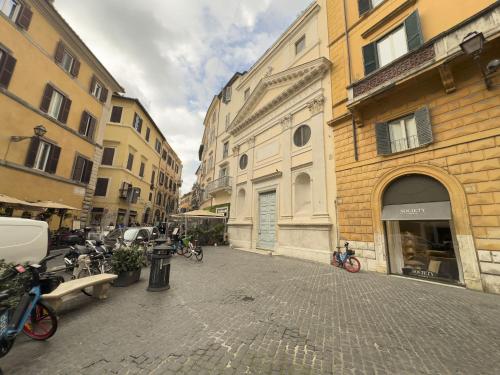 Cozy 2BR Apartment near Piazza Navona