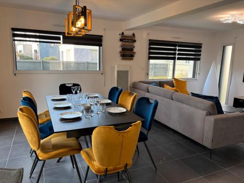 Garogwen by Madame est Servie