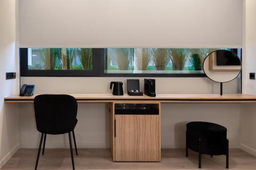 Una cocina o zona de cocina en Hilton Garden Inn Athens Syggrou Avenue