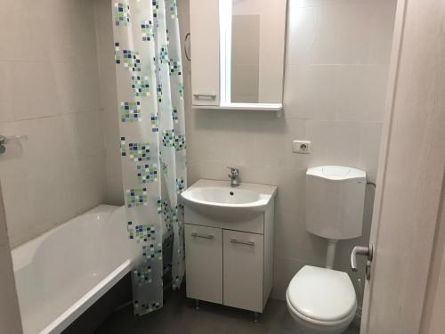 Ένα μπάνιο στο Charming Studio 10, Villa Veronica, City central