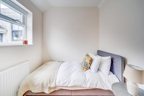 Charming Elegance at The Pontcanna Pearl - Prime Location with Comfort and Style photo 5