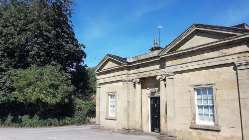 Gallery image of Listed lodge building overlooking Himley Park in Himley