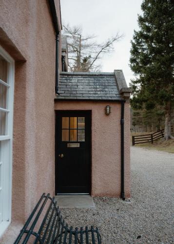 Gambar di galeri bagi Lonach Coaching Inn di Inverernan