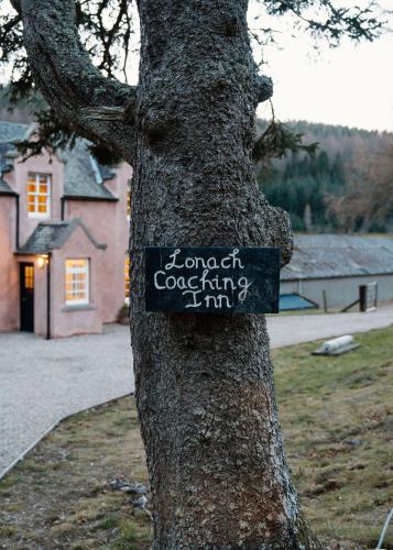Gambar di galeri bagi Lonach Coaching Inn di Inverernan
