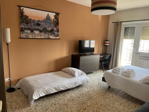 Panoramic penthouse 10m from metro A