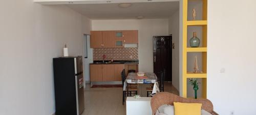 Kuchyň nebo kuchyňský kout v ubytování Tarrafal Relax