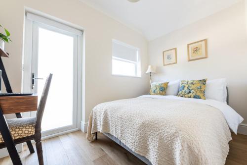 Charming Elegance at The Pontcanna Pearl - Prime Location with Comfort and Style photo 13