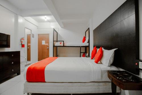 Gallery image of Super OYO 134 The Bedstation in Manila