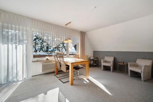 Khu vực ghế ngồi tại 2 Zimmer Wohnung, mit Sonnenterasse