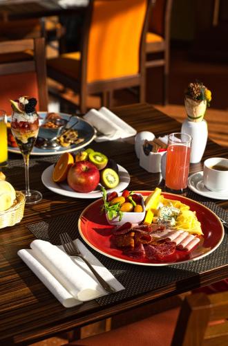 Еда / где поесть недалеко от курортного отеля