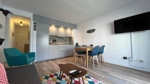 Precioso apartamento reformado en Roses AV-15