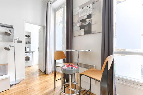Photo de la galerie de l'établissement Wonderful apartment Pompidou 4P, à Paris