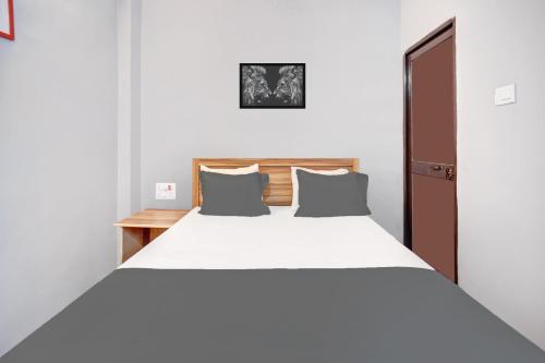 Katil atau katil-katil dalam bilik di HOTEL O ROYAL GUEST HOUSE