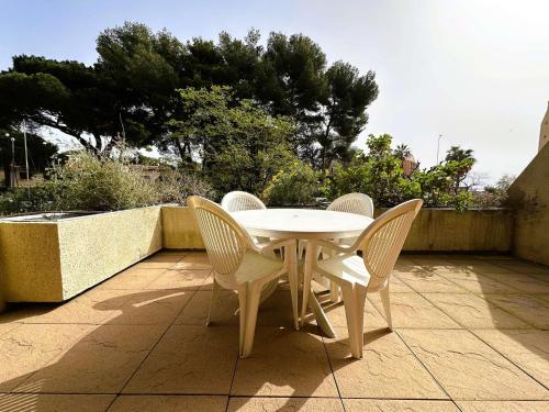 HYEDES Appartement climatisé pour 4 personnes sur le port de Hyères