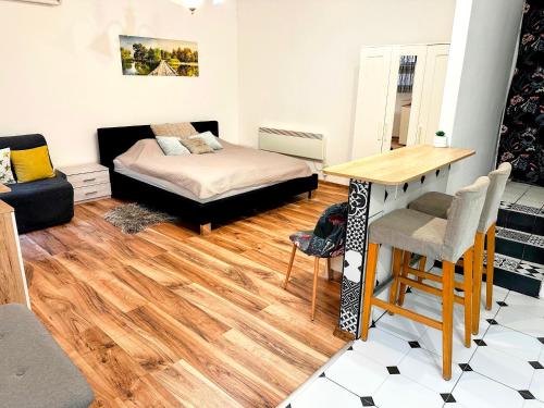 DOB71-Cozy flat in the center of Budapest- Recently Renovated