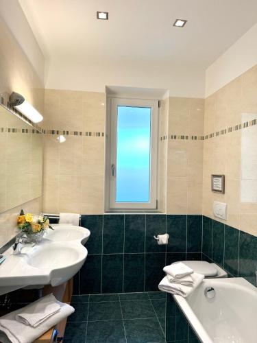 Ένα μπάνιο στο Villa Charme