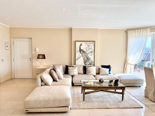 Χώρος καθιστικού στο Villa Charme
