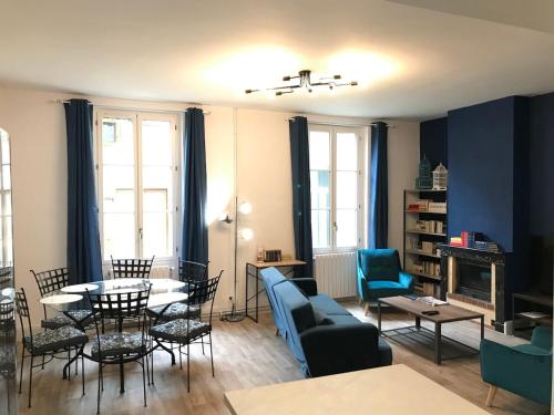 Χώρος καθιστικού στο Le logis des Jacobins 125m2