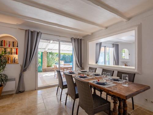 Holiday Home Villa Cyrnos by Interhome