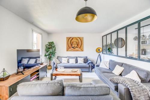 Villa St Simon - 11 couchages, piscine, parking, parfait entre famille, amis ou pros
