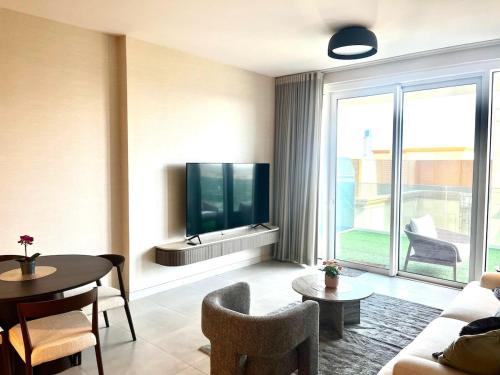 Luxury 1 Bed in the heart of the city! Free WiFi