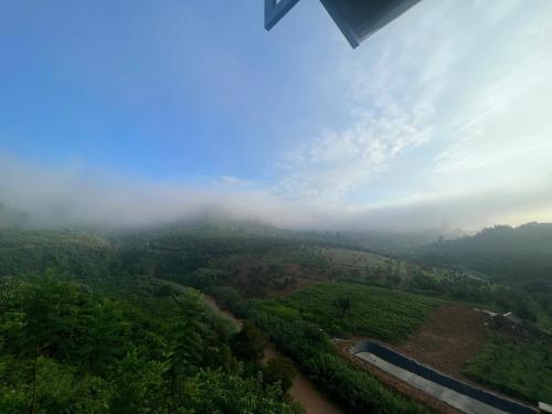 Фотография из галереи Nhà Bên Suối Homestay&coffee в городе Hoat