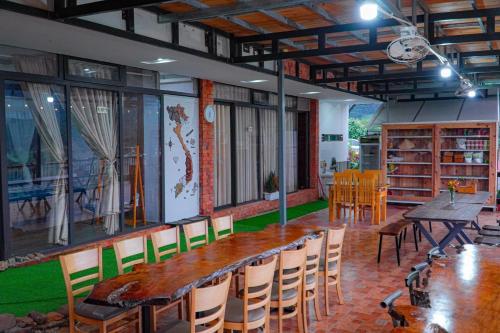 Фотография из галереи Nhà Bên Suối Homestay&coffee в городе Hoat