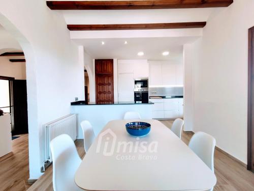 Η κουζίνα ή μικρή κουζίνα στο Villa Paradise