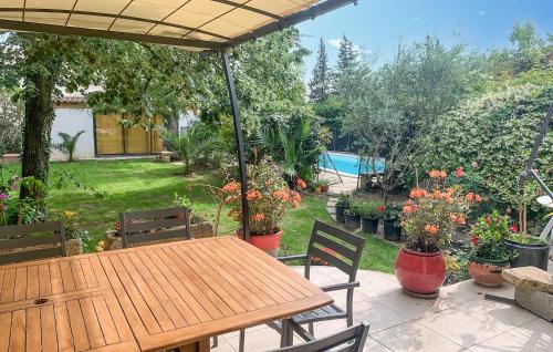 Photo de la galerie de l'établissement Lovely Home In Montfrin With Wifi, à Montfrin