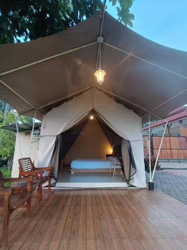 GlagahにあるGlampingのギャラリーの写真