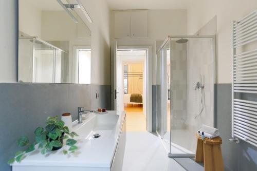 The Best Rent - Spacious three-bedroom apartment in the heart of Milan