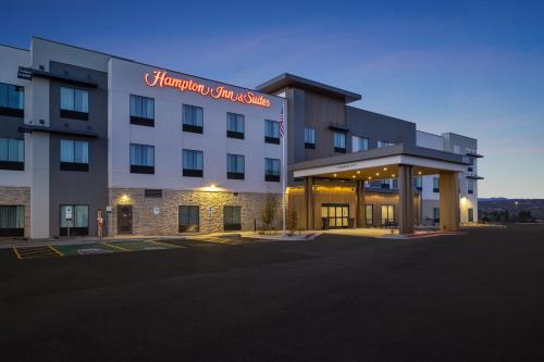 a rendering of the front of a hotel at Hampton Inn & Suites Cottonwood, Az in Cottonwood