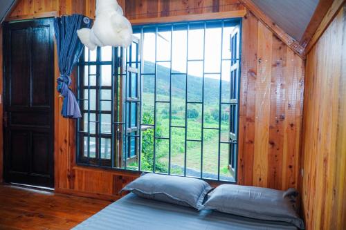 Фотография из галереи Nhà Bên Suối Homestay&coffee в городе Hoat