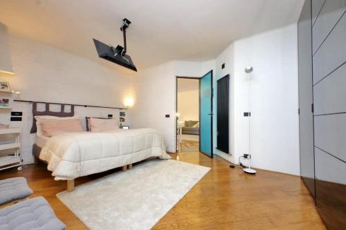 Vatican Luxury Apt with Garden