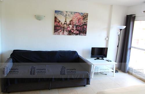 137 Minerva Apartamentos - Vista al mar - Piscina y Playa - Cercano a tren, restaurantes y tiendas