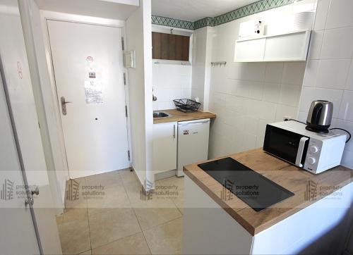 137 Minerva Apartamentos - Vista al mar - Piscina y Playa - Cercano a tren, restaurantes y tiendas