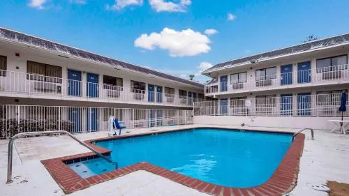Motel 6-Bessemer, AL - Birmingham in Hoover