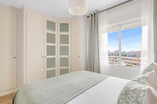 Torremolinos & terrace views by ELE Apartments