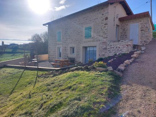 Gallery image of Les Trois Pins in Thizy-les-Bourgs