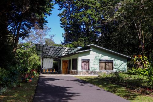 Zahrada ubytování Los Pinos Cabins & Reserve