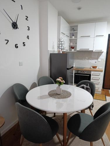 Kuchyň nebo kuchyňský kout v ubytování Lux apartment