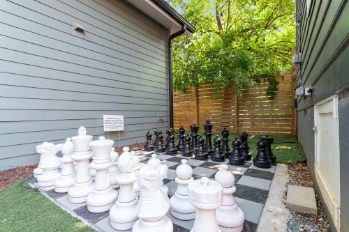 Κήπος έξω από το GATHERING HOUSE IN HISTORIC OAKWOOD