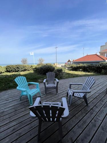Photo de la galerie de l'établissement Résidence Le Clos Des Baïnes - 067- Agréable appartement en duplex avec vue sur l'océan MAE-4411, à Soulac-sur-Mer