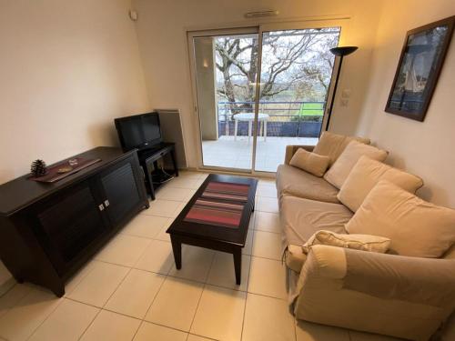 Photo de la galerie de l'établissement Résidence Villa Marine - 094 - Agréable appartement dans une résidence avec piscine MAE-1941, à Soulac-sur-Mer